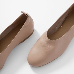 Everlane size 9 tan Day Glove flats